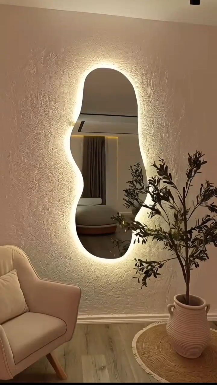 آینه قدی طرح دفرمه