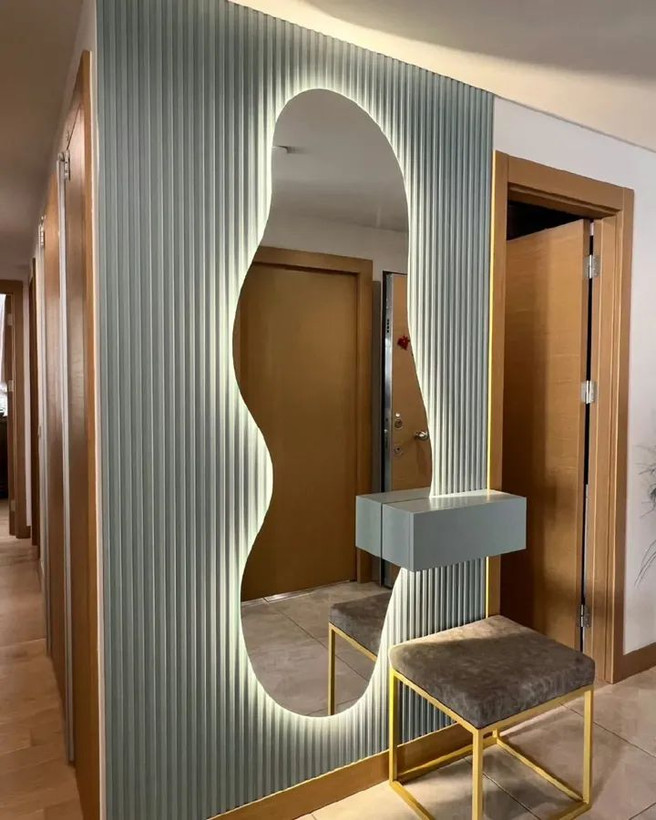 آینه قدی طرح دفرمه
